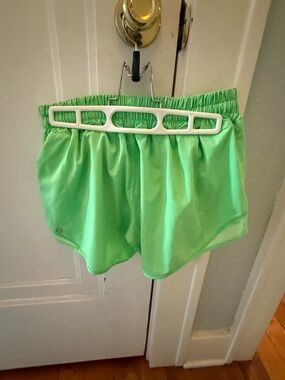 lululemon athletica Hotty Hot shorts 2.5”